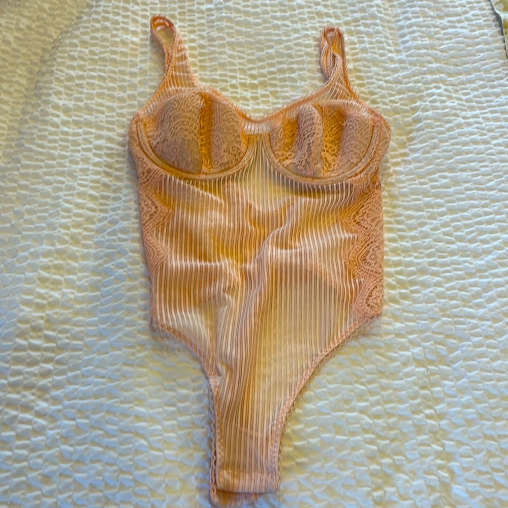 Victoria’s Secret 1-piece lingerie bodysuit with underwire 32C.